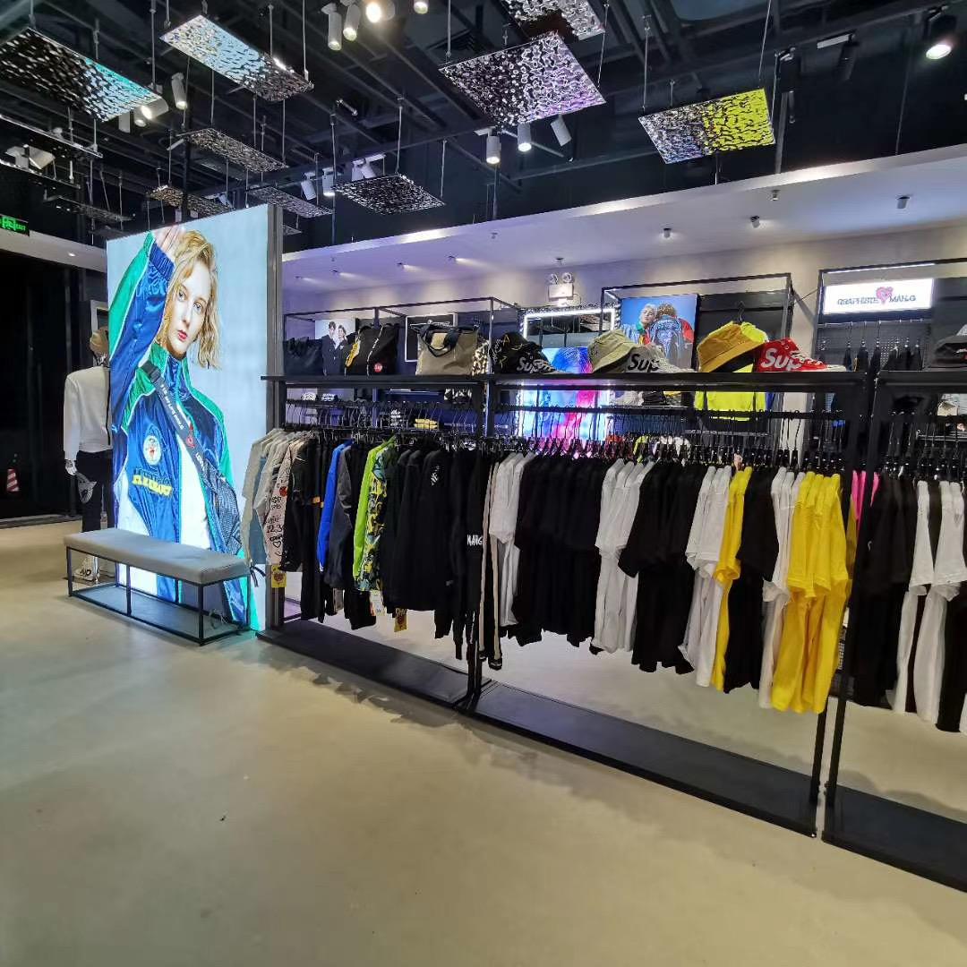 轻奢潮牌集合店 解析服装店集合模式的盈利优势